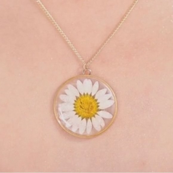 Darling Daisy Genuine Pressed Preserved Dried Gold Flower Floral Summer Necklace - Picture 8 of 16